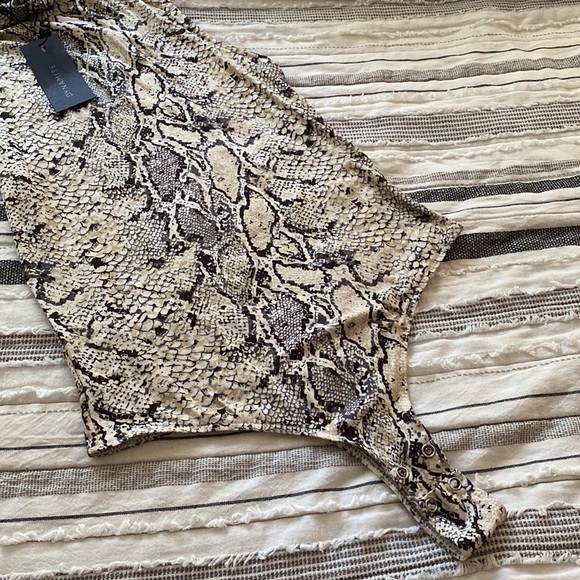 Sleeveless bodysuit - Picture 5 of 5